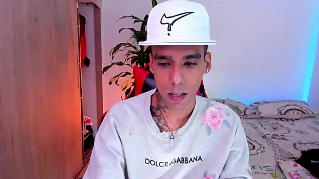 Damianwhite Chat XXX in diretta