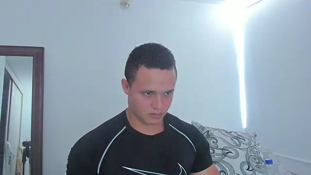KingLevi01 Chat XXX live