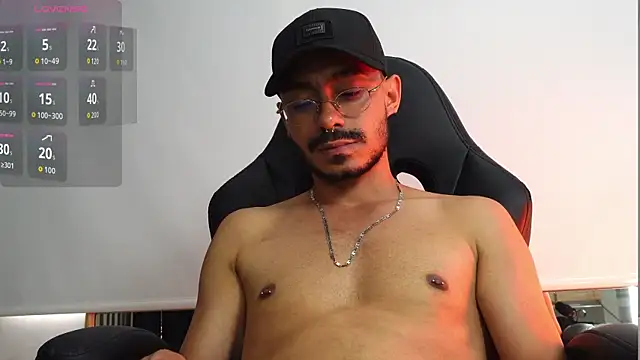 thomas_montiel's Live XXX Chat