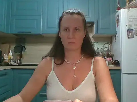 ALICAINWONDERLAND – Naživo XXX chat
