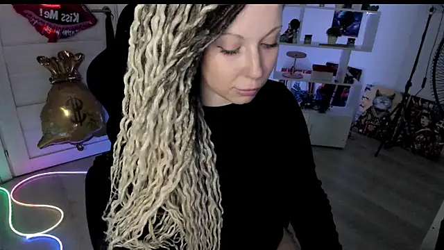 HoneySallyMoore 现场XXX聊天