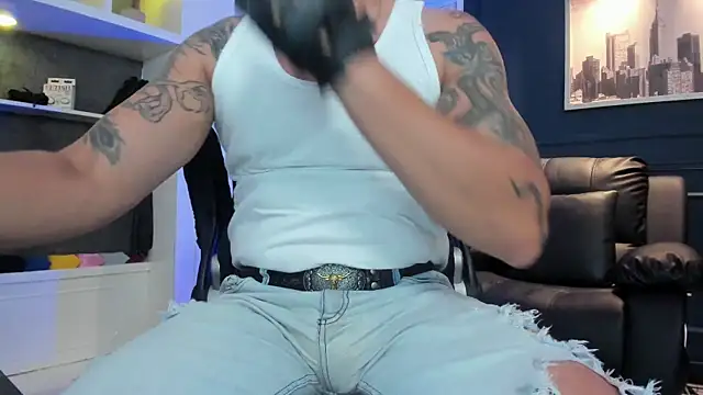 MrFrank_tattoo's Live XXX Chat