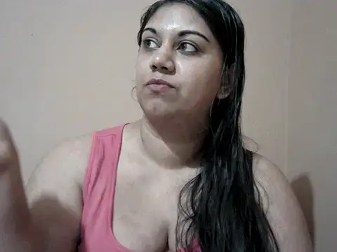 bellachow10 Chat XXX live