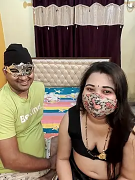 Chat +18 de MONAJI_HOT ao vivo
