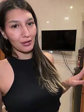 RussianGirls_ Adlı Modelin Canlı XXX Sohbeti