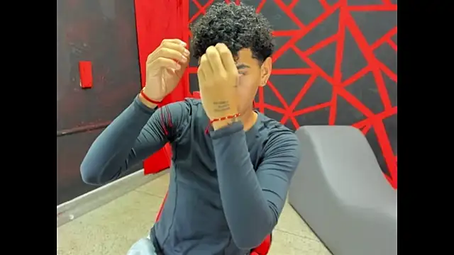 efrain_boy élő XXX-chatje