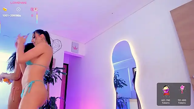 دردشة _MissViolet_ الجنسية المباشرة