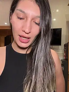 RussianGirls_ Adlı Modelin Canlı XXX Sohbeti
