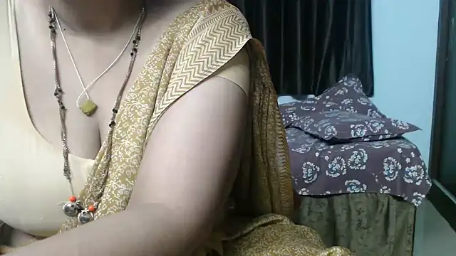 sunitha-3 élő XXX-chatje