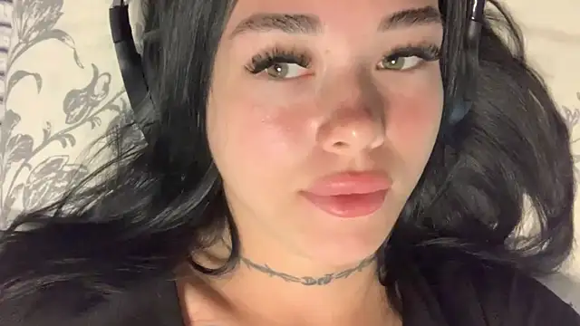 Astrid_XxX: онлайн-секс-чат