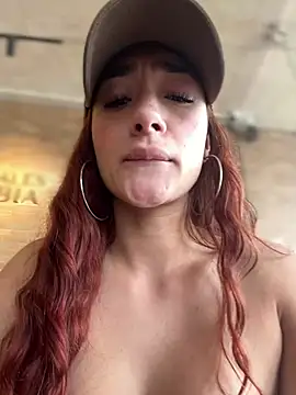 ariiel_'s Live XXX Chat