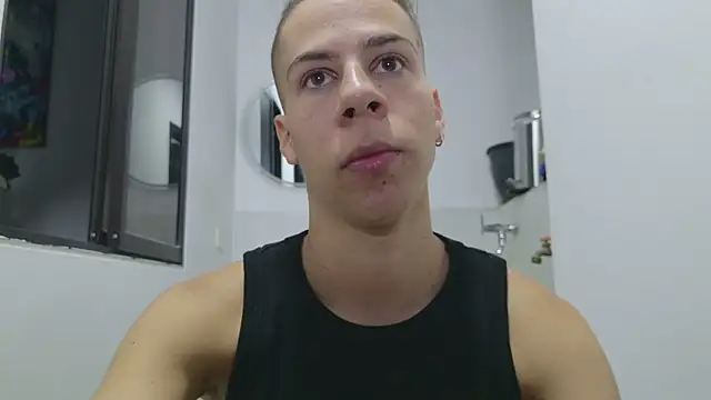 grey___27 XXX чат на живо