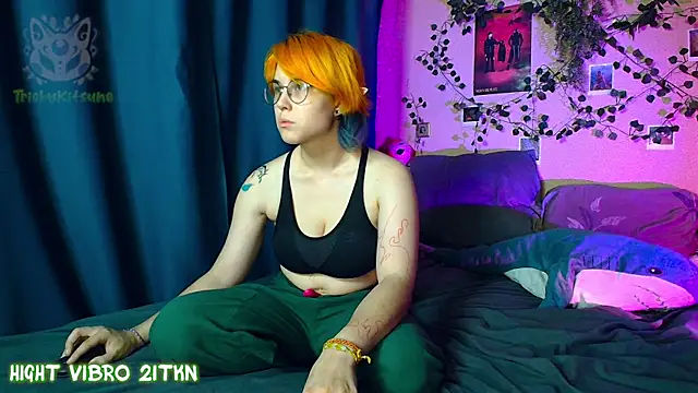 TrickyKitsune Live XXX-Chat