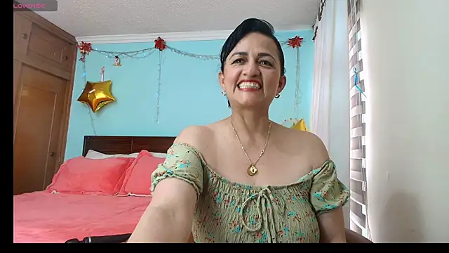 ISABEEL_SOFIA01のライブXXXチャット