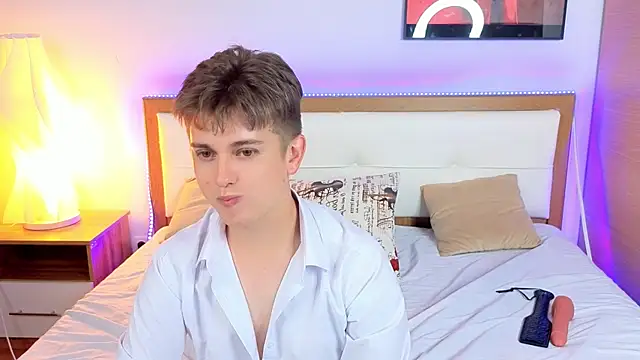 Miless_Cooper Live XXX Chat