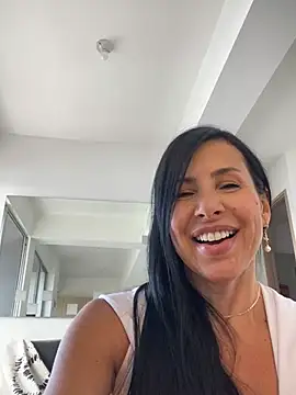 XXX chat uživo modela caritoo21