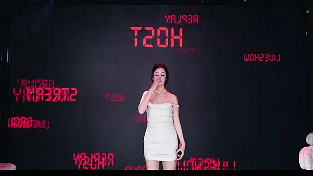 GIVENCHY-001のライブXXXチャット