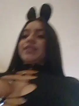 XXX chat uživo modela DulceCaroX