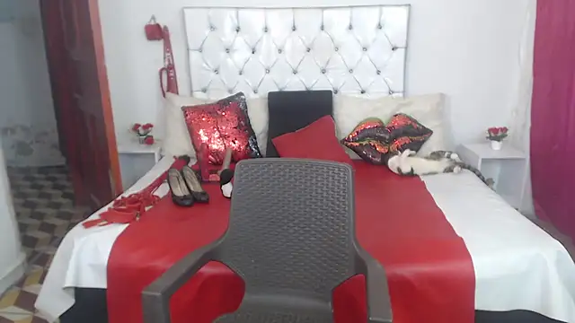 Chat XXX en directo de Sweetbigcatt