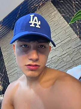 Chat +18 de Lander_Cruz ao vivo