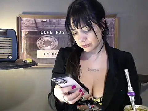 Chat +18 de Mickyta ao vivo