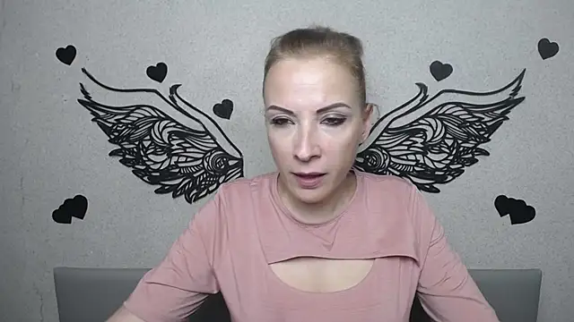 צ'אט XXX בשידור חי של ElizabethSho