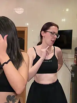 RussianGirls_ Chat XXX in diretta