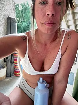 Czat XXX na żywo – MiraKisss