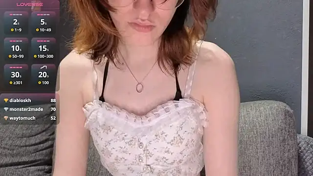 PliantMissus live XXX chat
