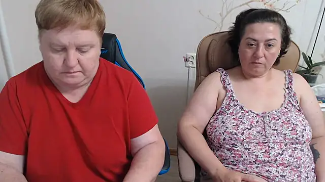 Lindy-Jeanie's Live XXX Chat