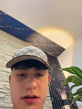 Lander_Cruz 现场XXX聊天