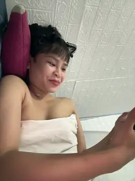 Bemi3_sexyy Show Webcam