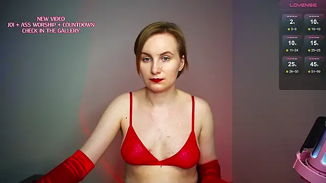 KinkyMissCherry élő XXX-chatje