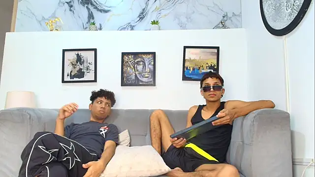 Chat XXX ao vivo de AVENGER_BOYS2026