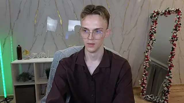 Chatroom XXX en direct de Midnight_gospell