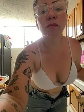 XXX chat uživo modela HealingHoney