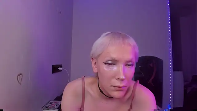 XXX chat uživo modela Lyricca