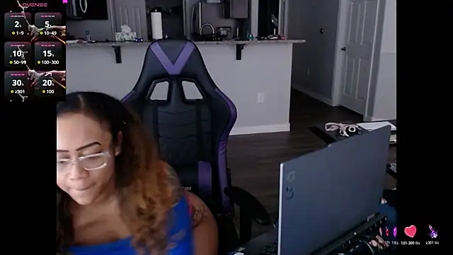 Chat XXX en directo de ReeseZen