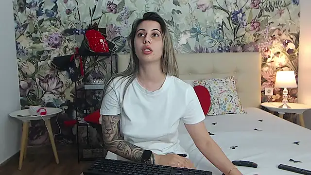 RoseDiamond06's Live XXX Chat