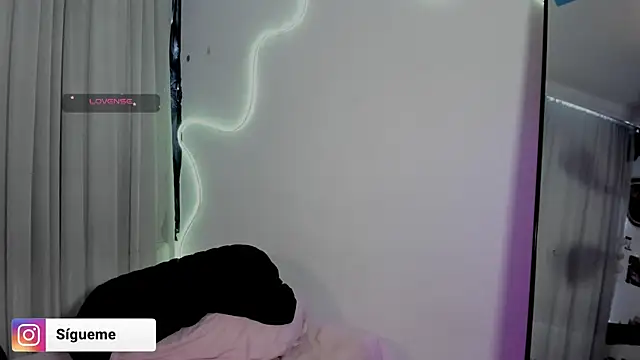 Sara_Foxx1 Live XXX-Chat
