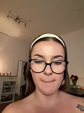 MaribelRiver's Live XXX Chat