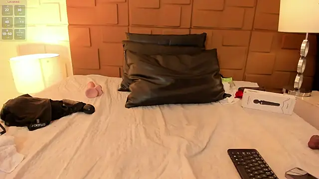 Chat +18 de NaomyRivera ao vivo