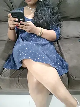 Chat +18 de Chandrakala25 ao vivo