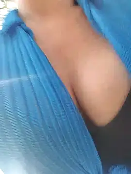 POPPY_XO 现场XXX聊天