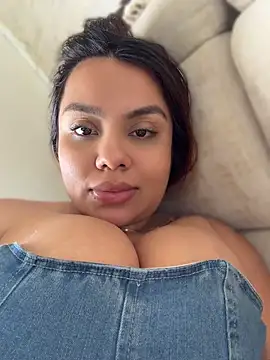 Chatroom XXX en direct de valeria2019hot