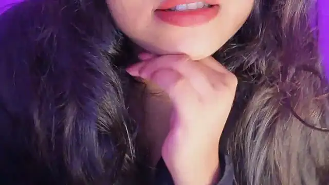 Lilith_Diva0 Adlı Modelin Canlı XXX Sohbeti