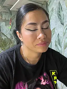 Chat +18 de Sweet__Nurse1 ao vivo