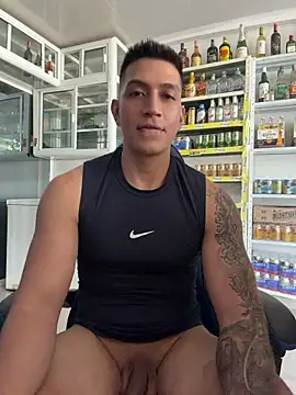 XXX chat uživo modela OliverWest04