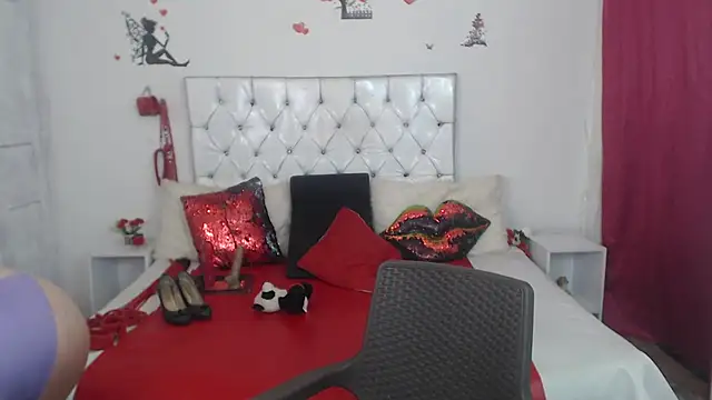 Chat +18 de Sweetbigcatt ao vivo