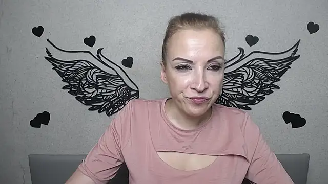 ElizabethSho Chat XXX in diretta